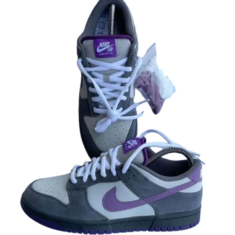 sb-dunk-low-purple-pigeon
