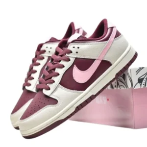Nike Dunk Low Valentine